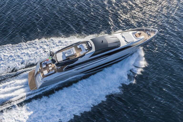 The 37m Yacht SOL