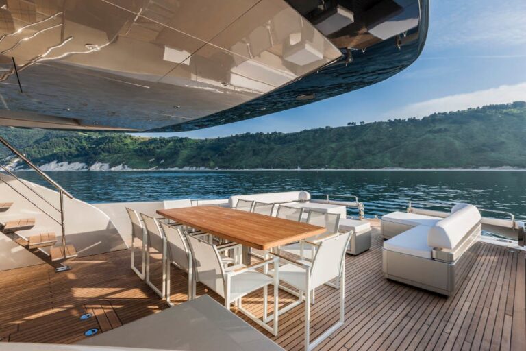 The 37m Yacht SOL