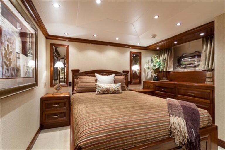 The 37m Yacht VALKYRIE