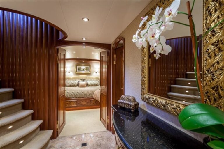 The 37m Yacht VALKYRIE