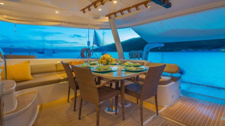 Alfresco dining