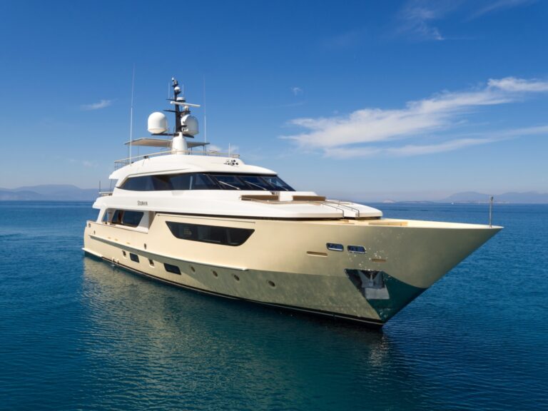 38m Sanlorenzo SOURAYA - Starboard Bow
