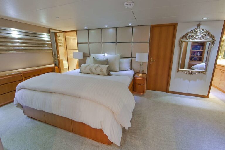 The 38m Yacht AFTERGLOW