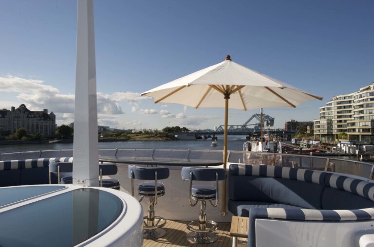The 38m Yacht ALUMERCIA