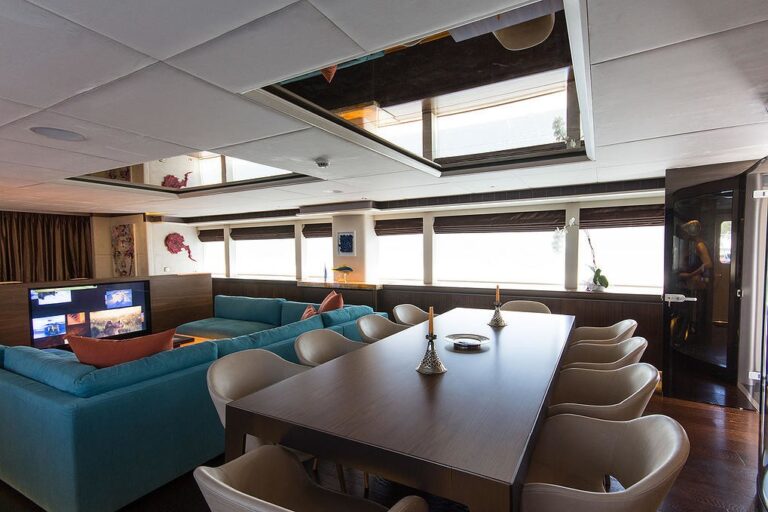 The 38m Yacht ALUMERCIA