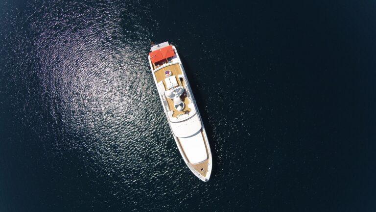 The 38m Yacht ALUMERCIA