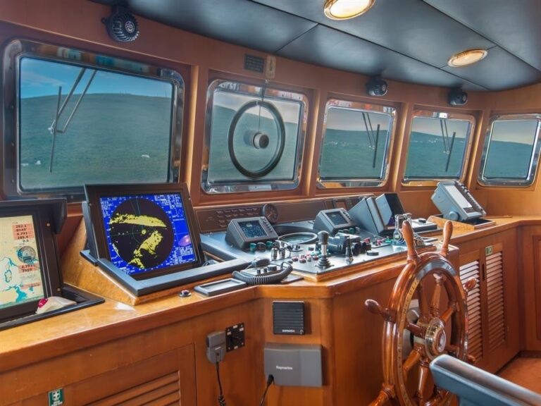 The 38m Yacht CHEETAH MOON