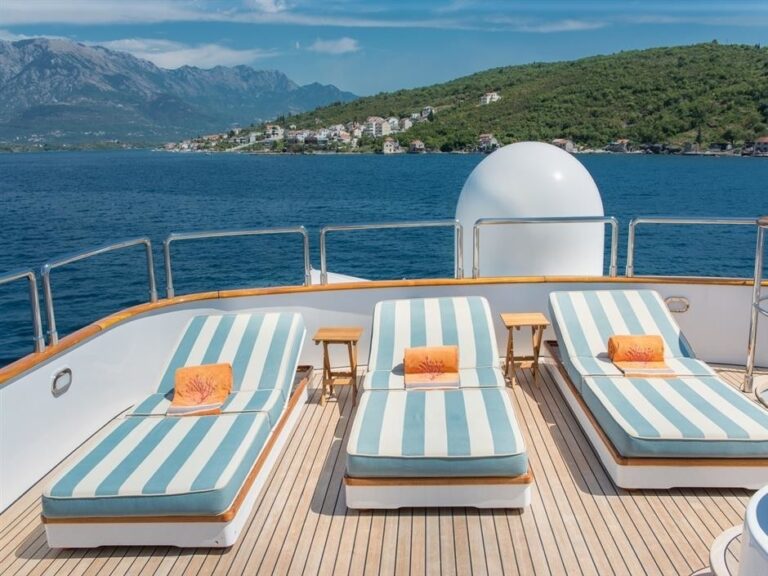 The 38m Yacht CHEETAH MOON