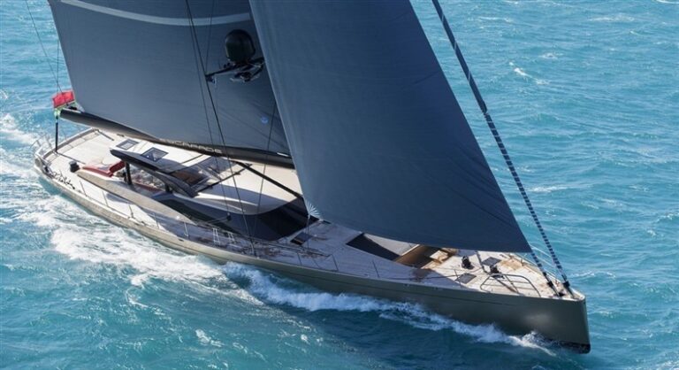 The 38m Yacht ESCAPADE