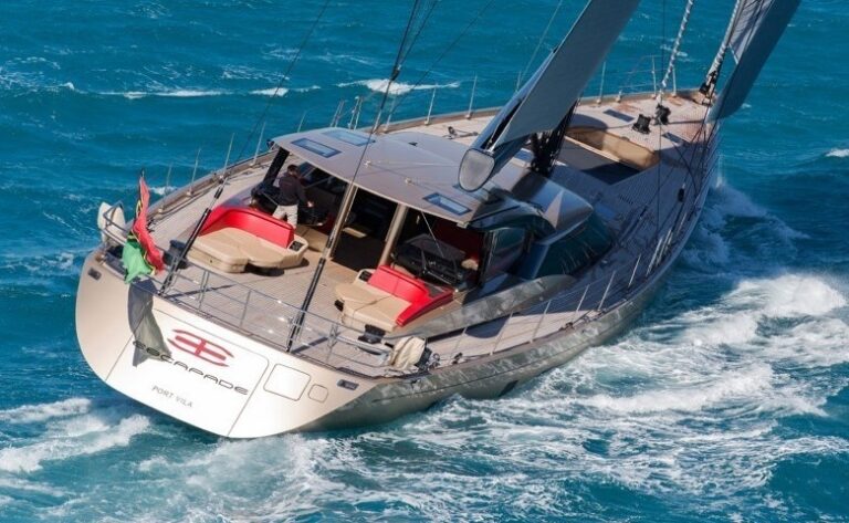 The 38m Yacht ESCAPADE