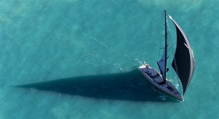 The 38m Yacht ESCAPADE