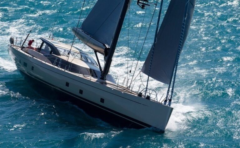 The 38m Yacht ESCAPADE