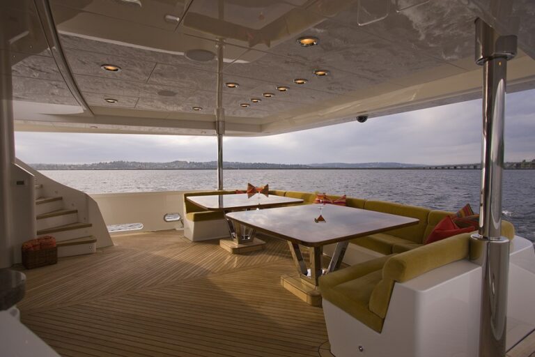 The 38m Yacht FUGITIVE