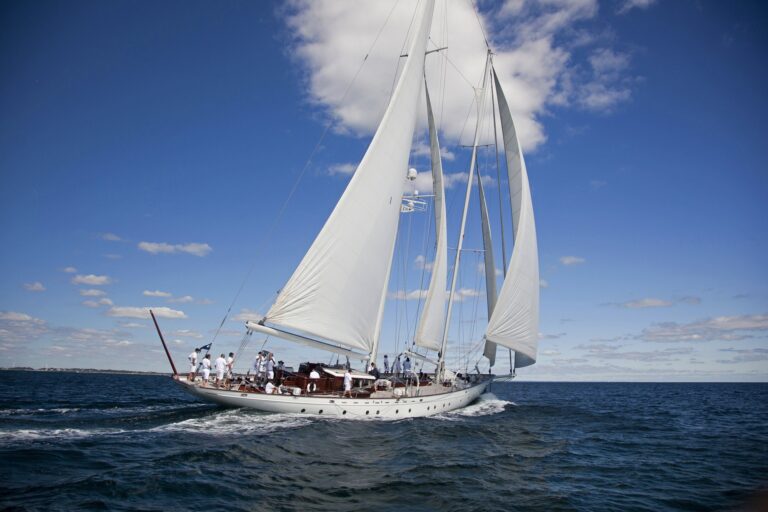 The 38m Yacht GLORIA