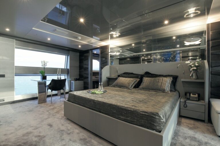 The 38m Yacht IRON MAN