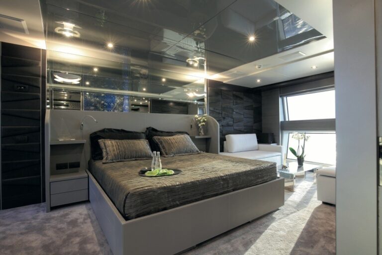 The 38m Yacht IRON MAN