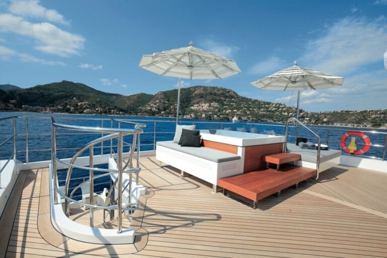 The 38m Yacht IRON MAN