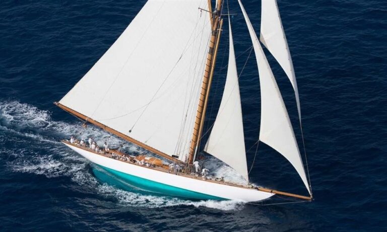 The 38m Yacht MARIQUITA