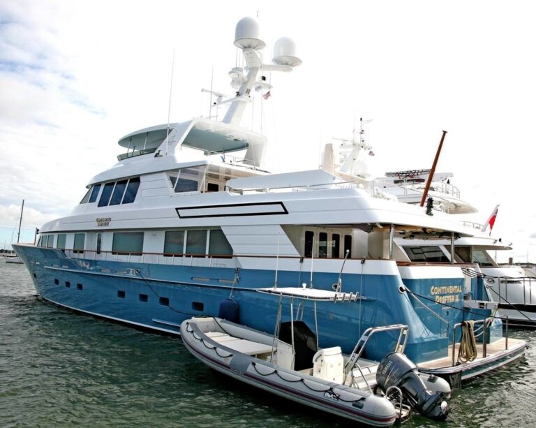 The 38m Yacht NITA K