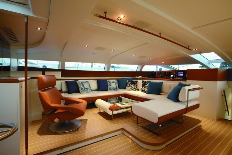 Premier Saloon On Yacht P2
