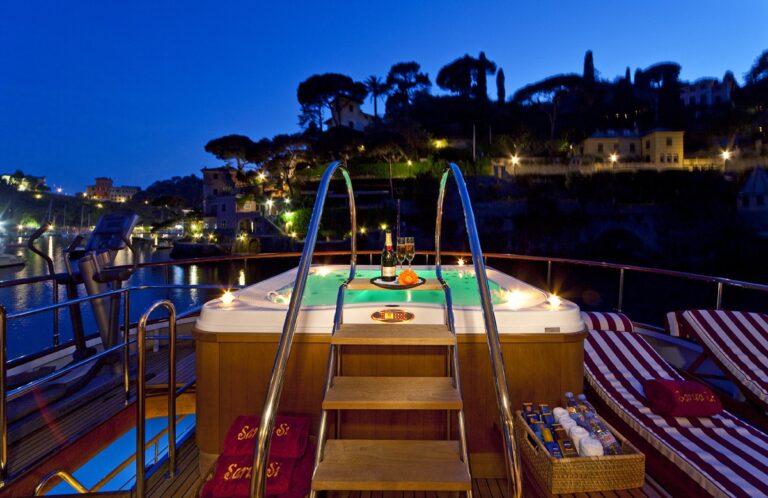The 38m Yacht SARITA SI