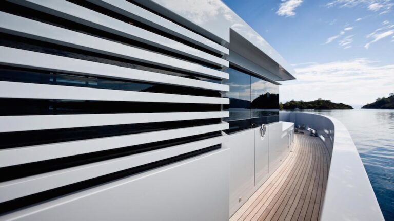 The 39m Yacht ALYSSA
