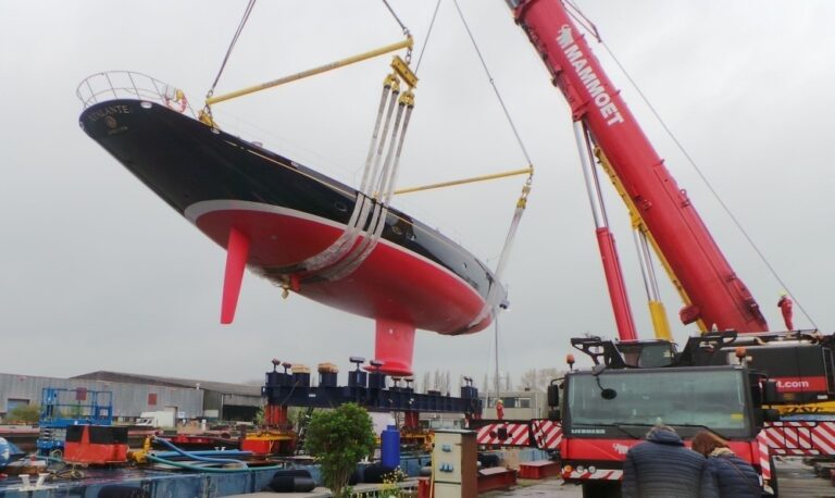 The 39m Yacht ATALANTE