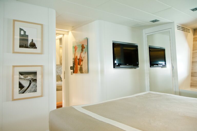 The 39m Yacht BEACHOUSE