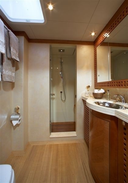 Guest's Bath On Board Yacht CINDERELLA IV