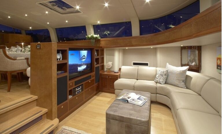 The 39m Yacht CINDERELLA IV