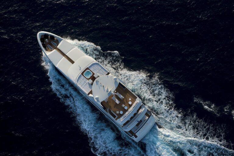 The 39m Yacht DARLINGS