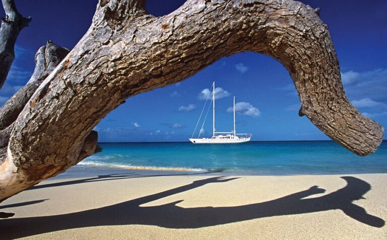 The 39m Yacht DIONE STAR
