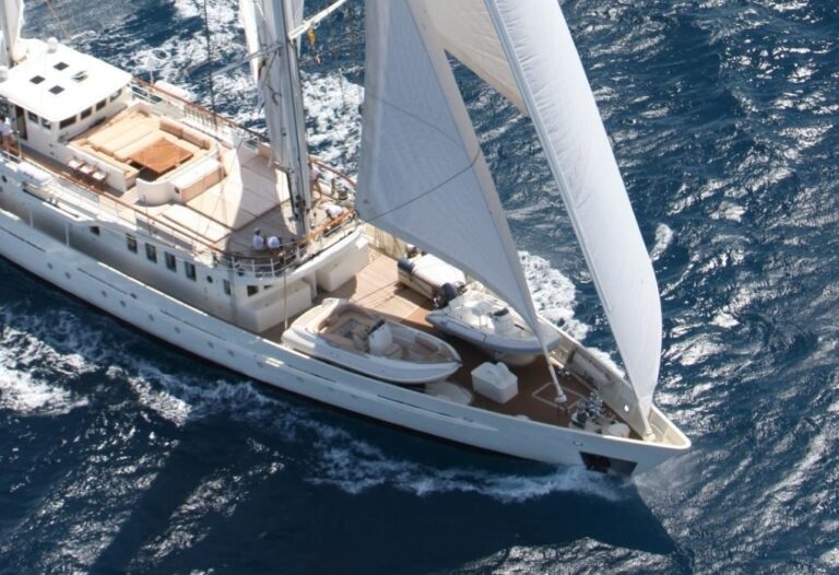 The 39m Yacht DIONE STAR