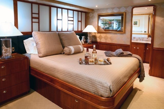 VIP Cabin Aboard Yacht ENDLESS SUMMER