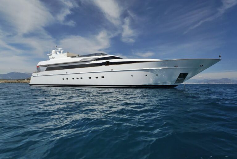 The 39m Yacht GLADIUS