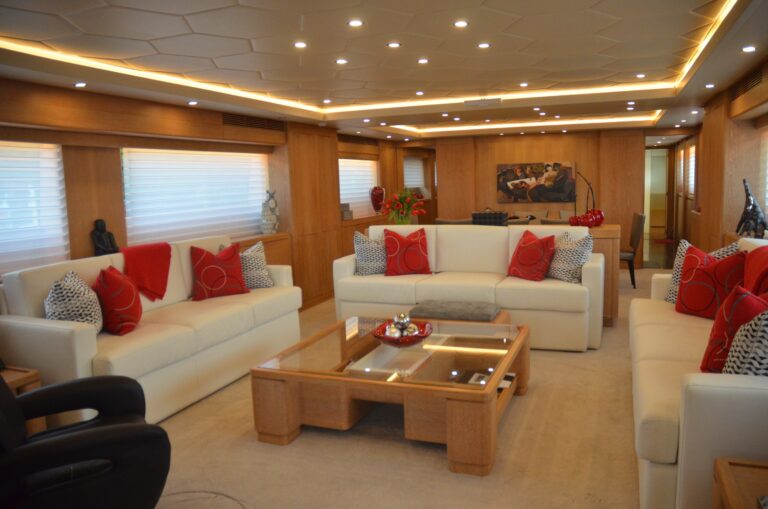 The 39m Yacht GLADIUS