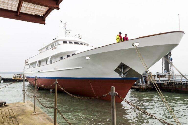 The 39m Yacht GLORIOUS