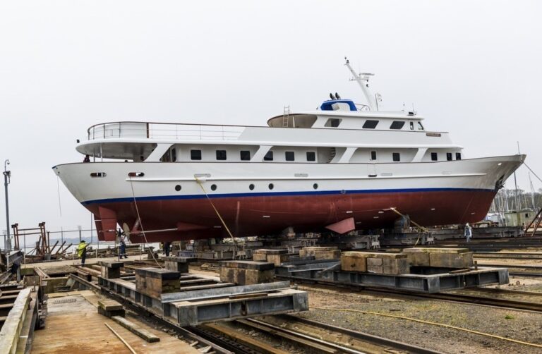 The 39m Yacht GLORIOUS