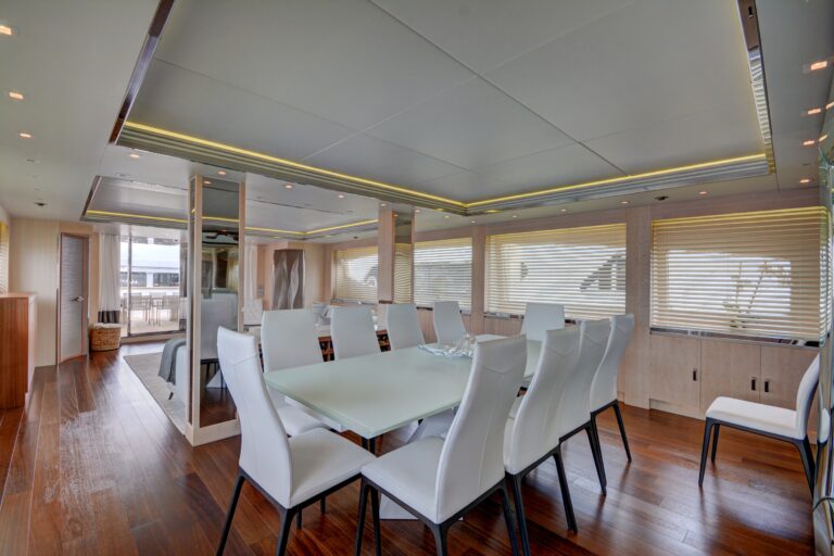 The 39m Yacht HUNTER