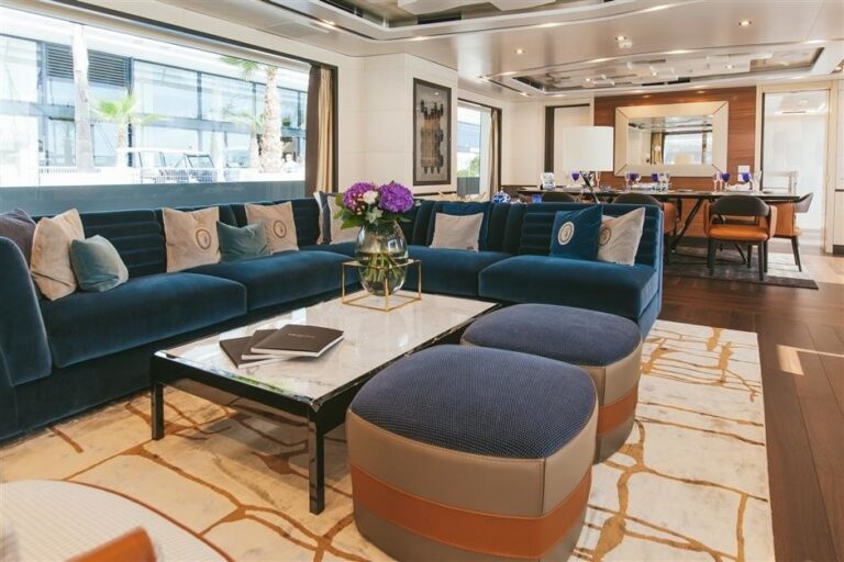 The 39m Yacht JETSETTER