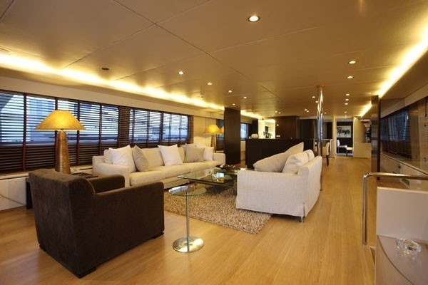 Premier Saloon On Yacht LIONSHARE