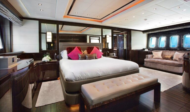 The 39m Yacht MAC TOO