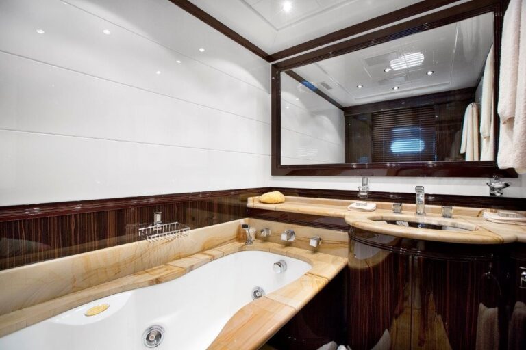 The 39m Yacht MAC TOO