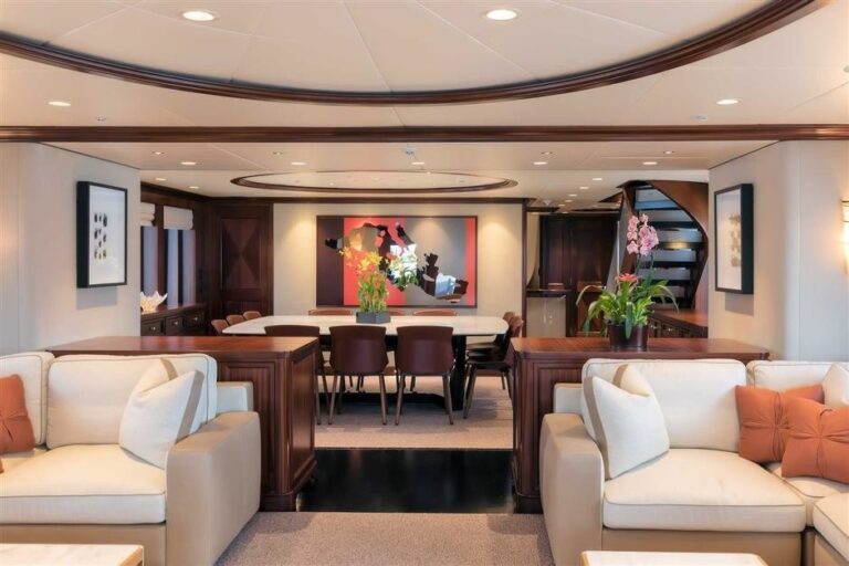 The 39m Yacht SAFIRA