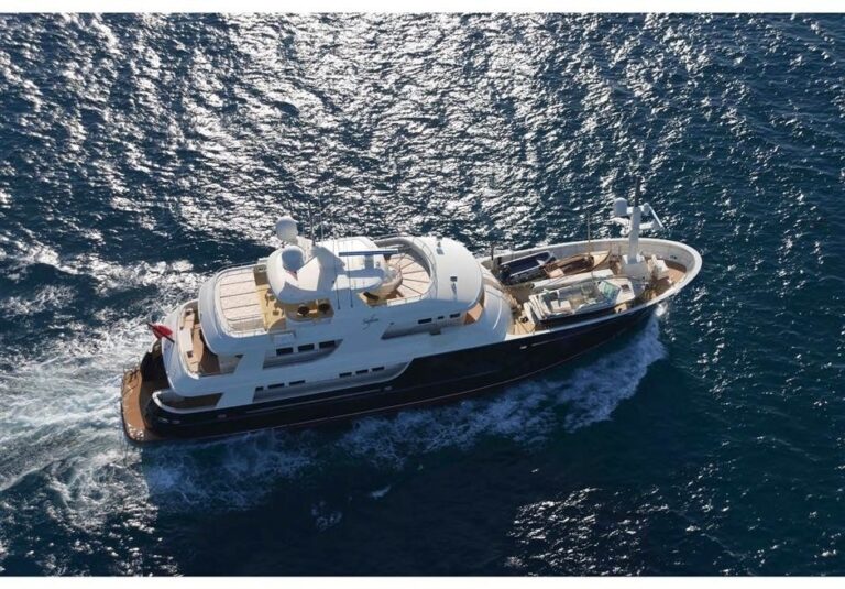The 39m Yacht SAFIRA