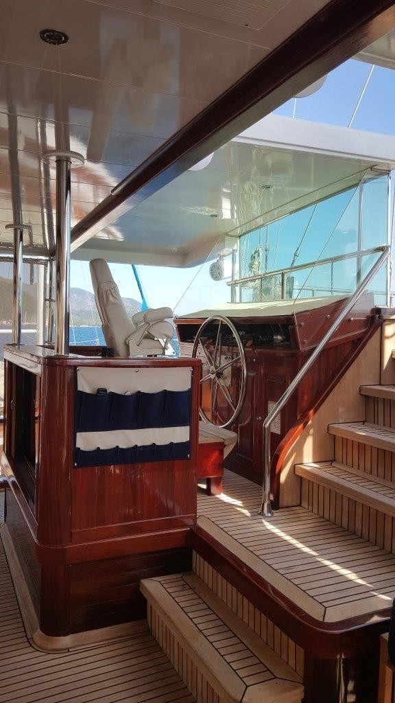 The 39m Yacht SEA DREAM