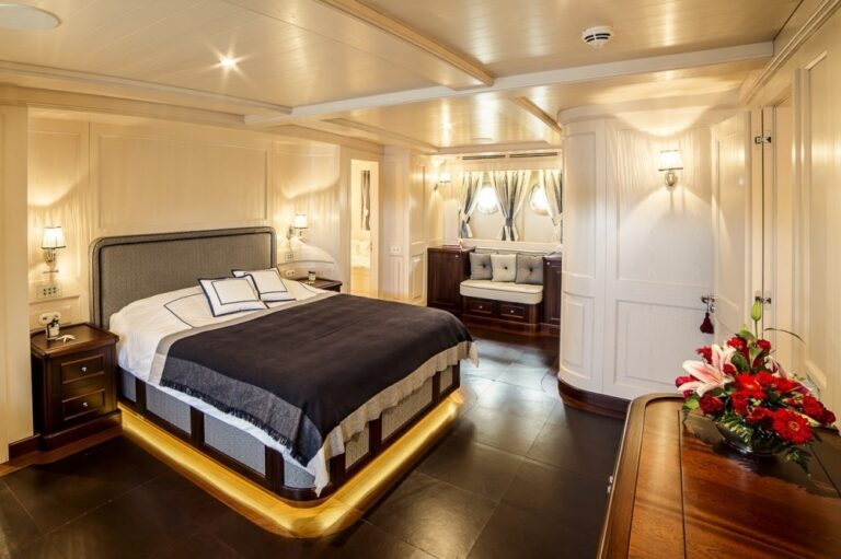 The 39m Yacht TARANSAY