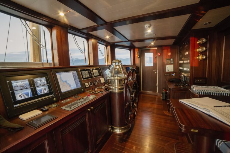 The 39m Yacht TARANSAY