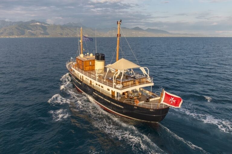 The 39m Yacht TARANSAY