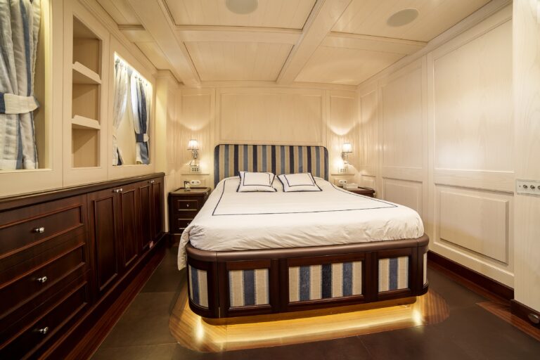 The 39m Yacht TARANSAY